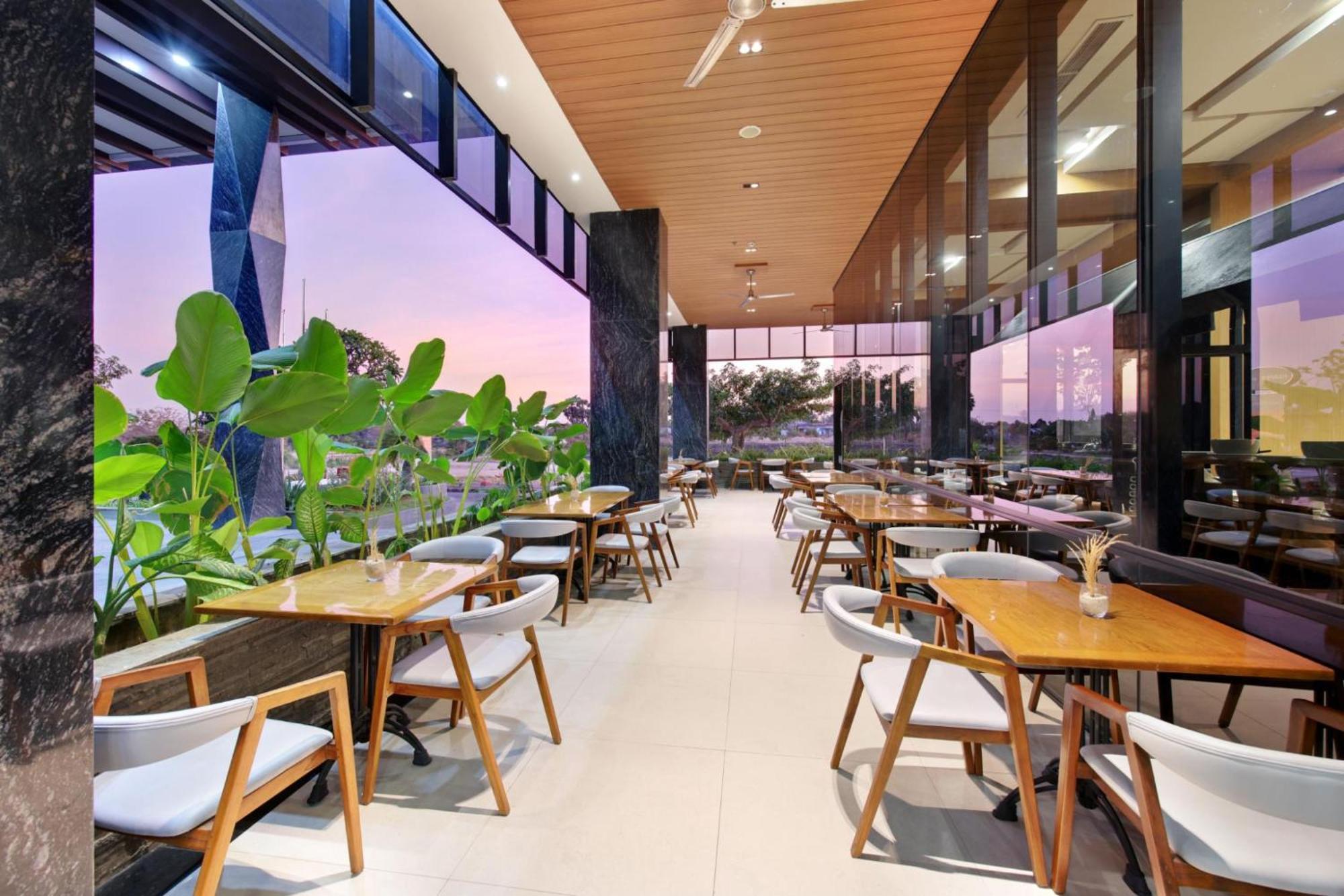 Harper Kupang By Aston Kupang (East Nusa Tenggara) Exterior foto